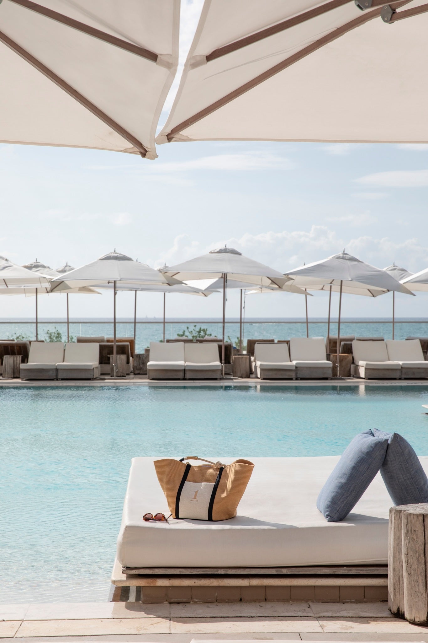 1 Hotels x Rothy's Summer Tote | Hemp Blend Sustainable Tote Bag