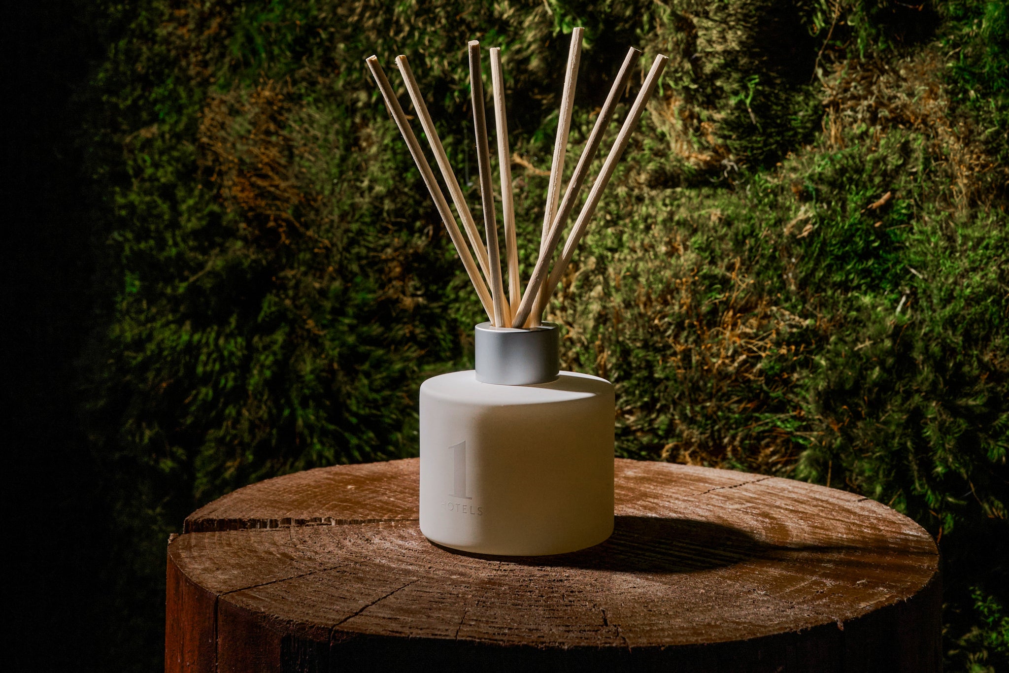 1 Hotels Signature Kindling Reed Diffuser