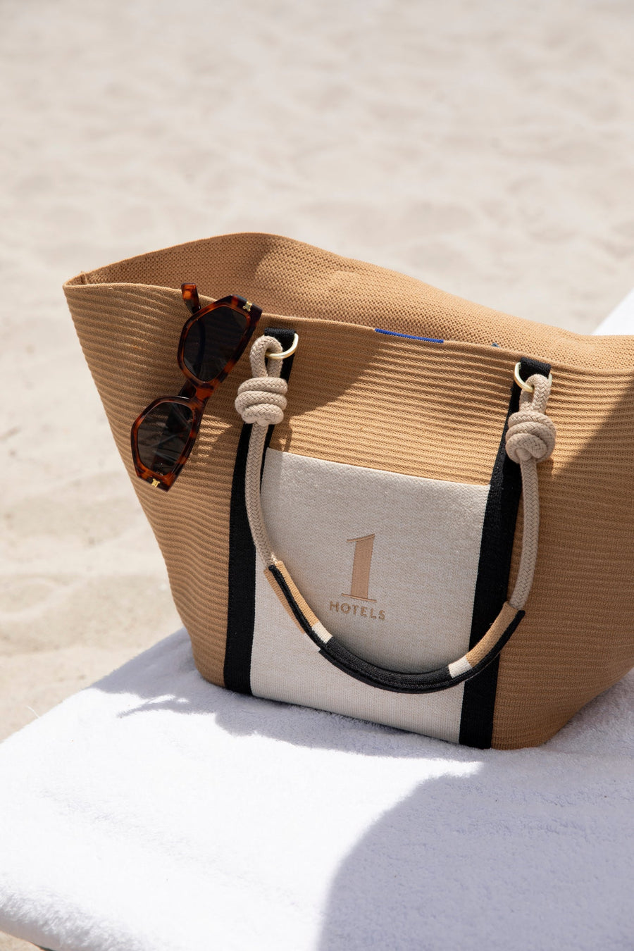 1 Hotels x Rothy’s Summer Tote